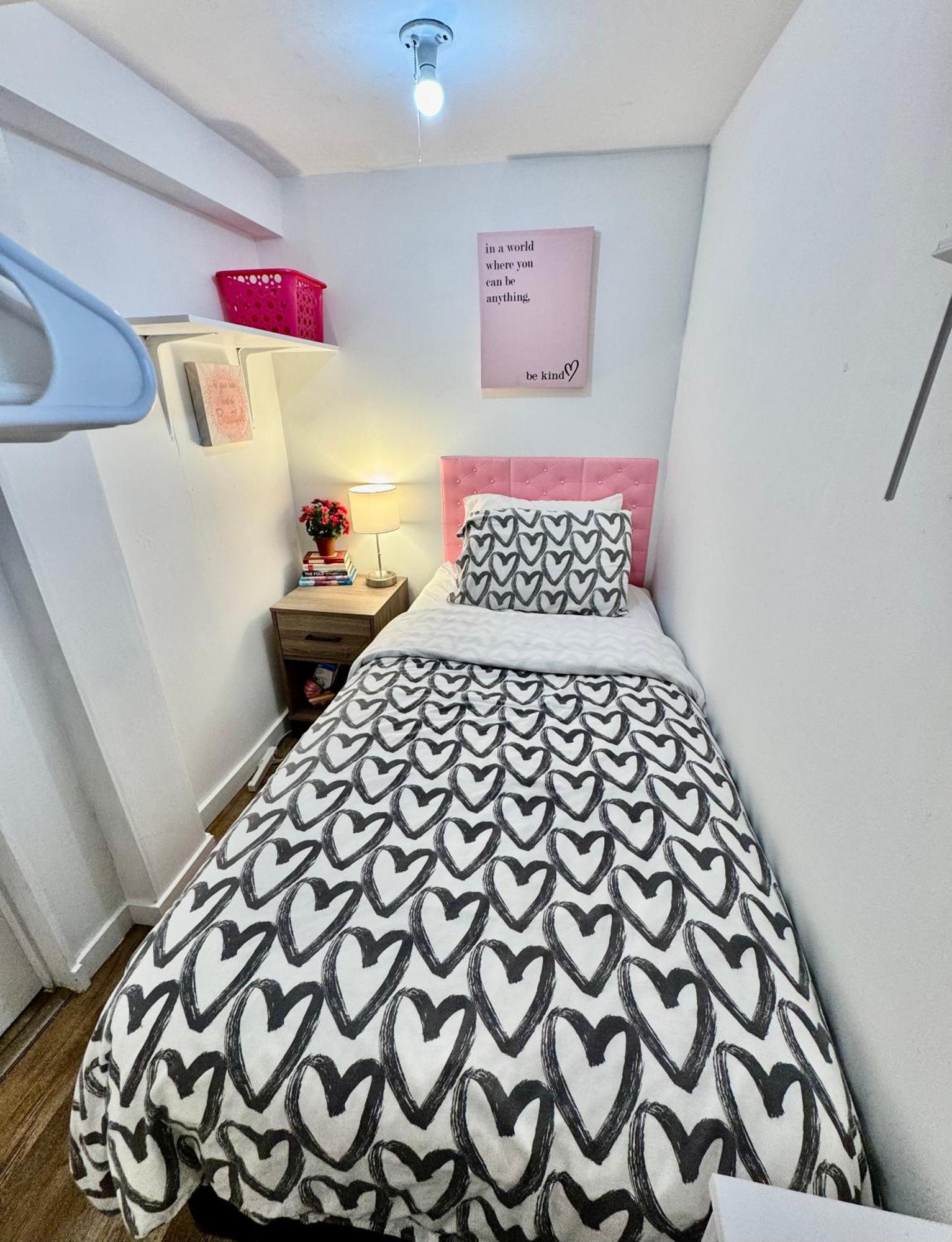 Tiny Private Room On The 1St Floor With Shared Bathroom Near Seatac Airport And Downtown Seattle Exterior foto