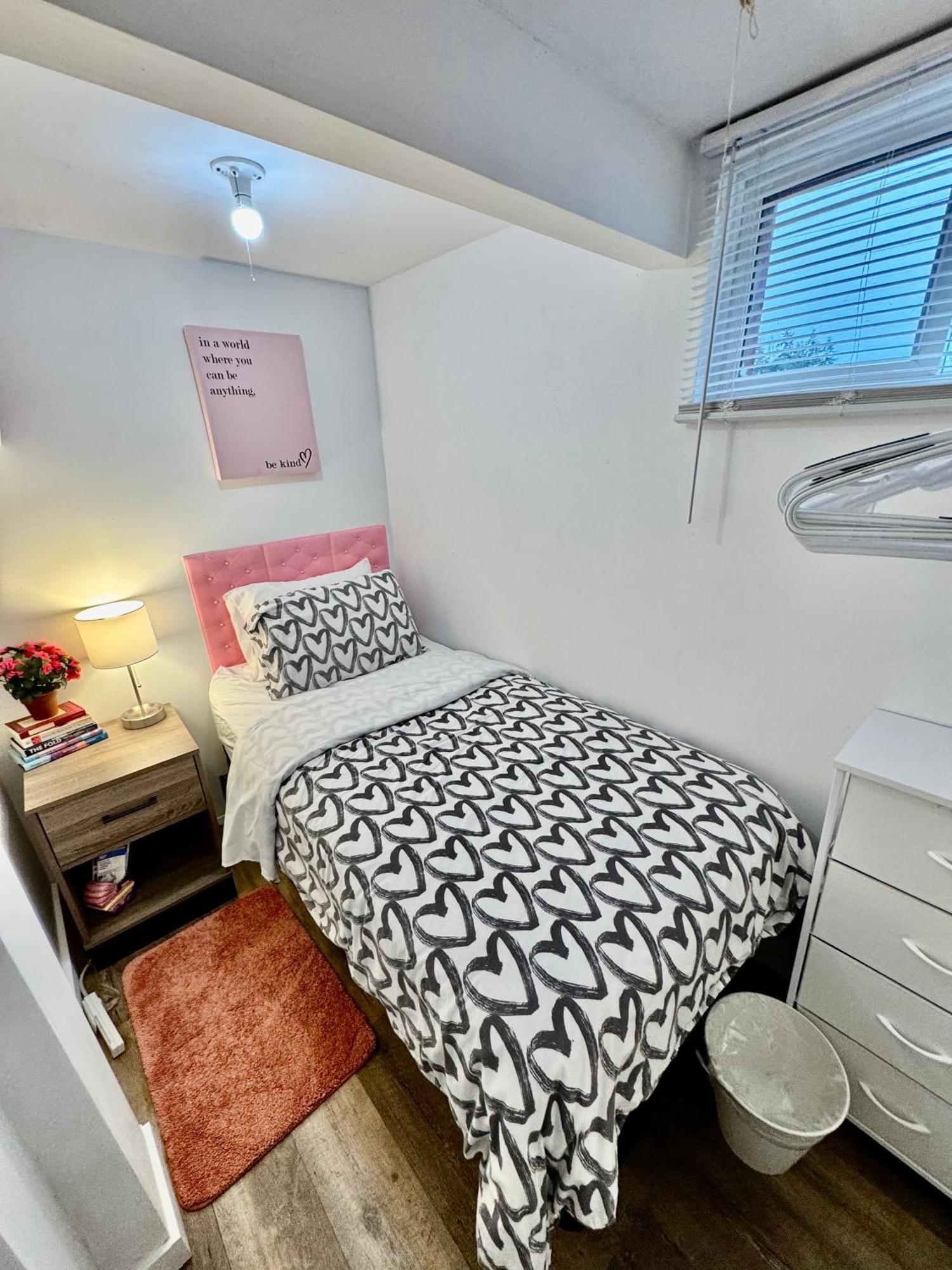 Tiny Private Room On The 1St Floor With Shared Bathroom Near Seatac Airport And Downtown Seattle Exterior foto